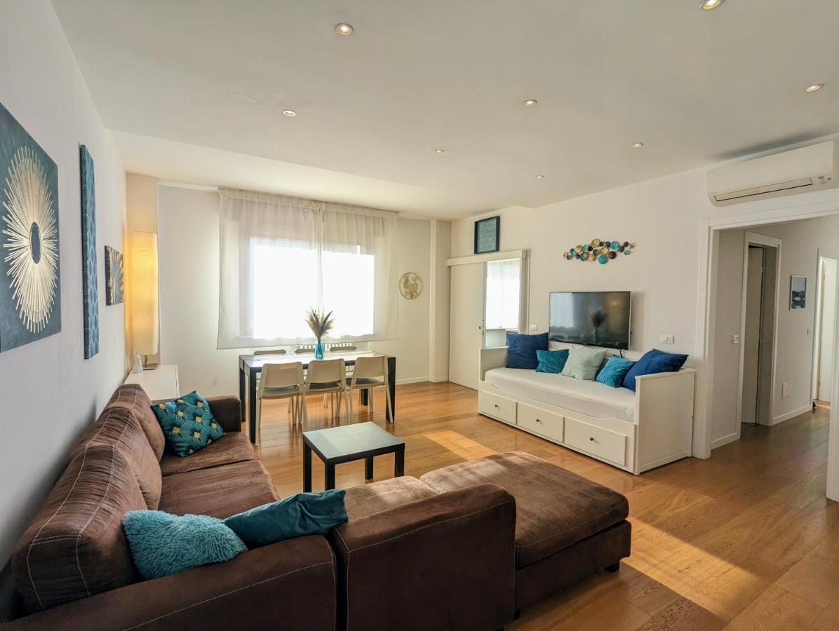 Convenient Family Apt With Private Parking メストレ エクステリア 写真